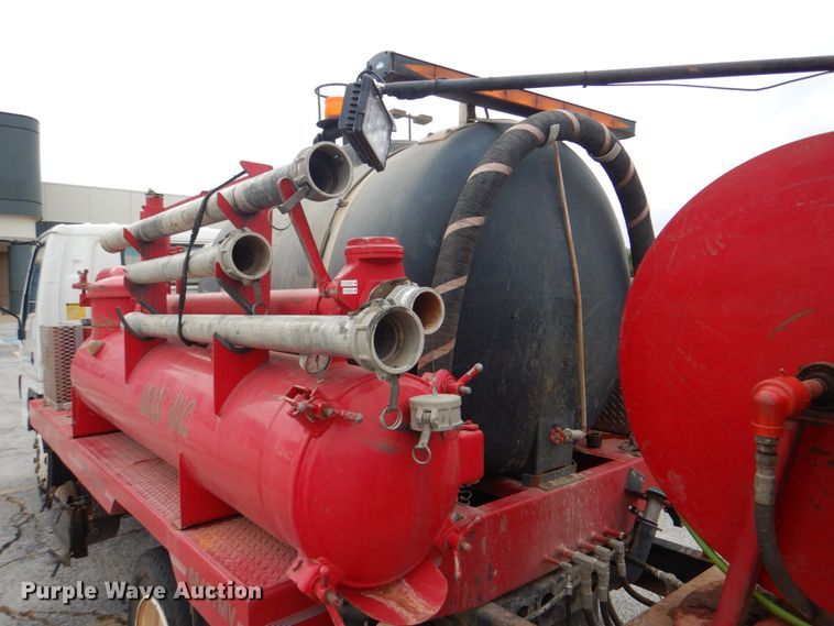 image for item DN6530 2002 GMC W5500  sewer jetter truck