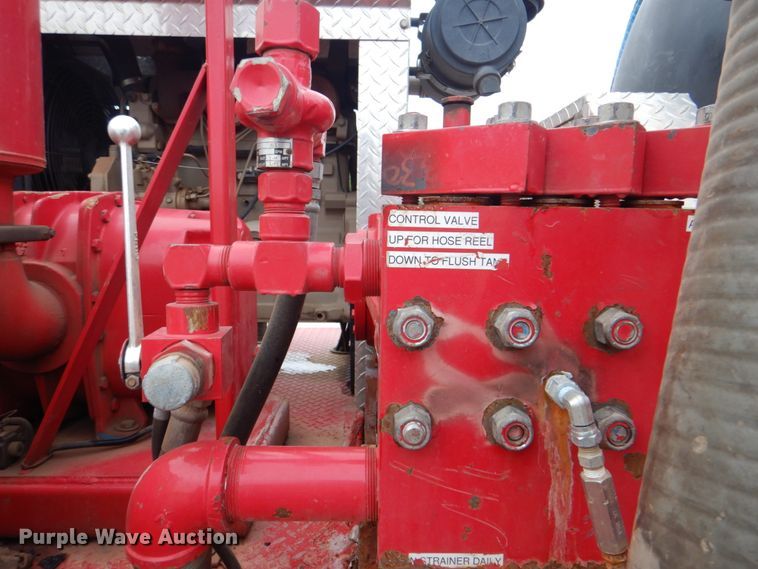 image for item DN6530 2002 GMC W5500  sewer jetter truck