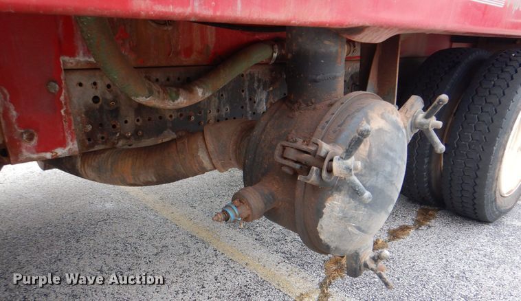 image for item DN6530 2002 GMC W5500  sewer jetter truck