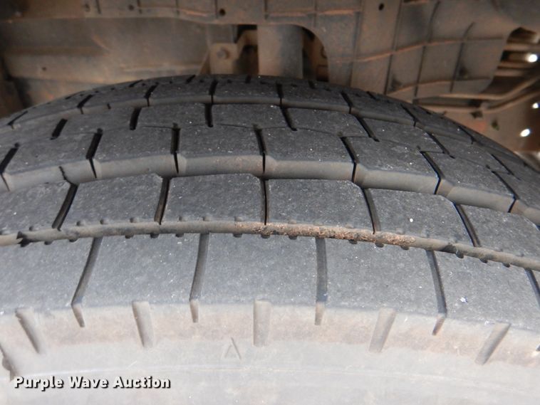 image for item DN6530 2002 GMC W5500  sewer jetter truck