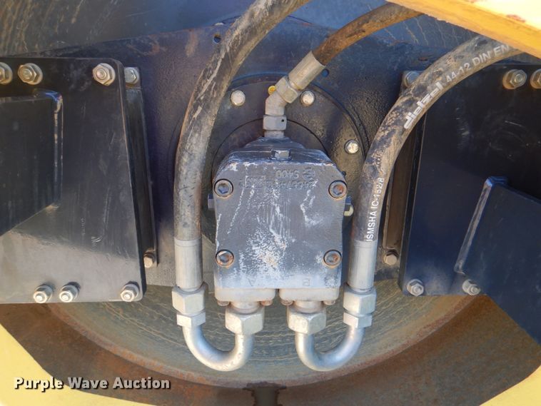 image for item DN6533 2017 Bomag BW211DH-5  single drum vibratory roller