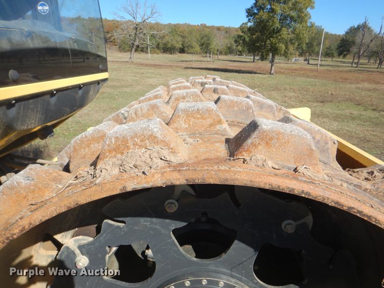 image for item DN6533 2017 Bomag BW211DH-5  single drum vibratory roller