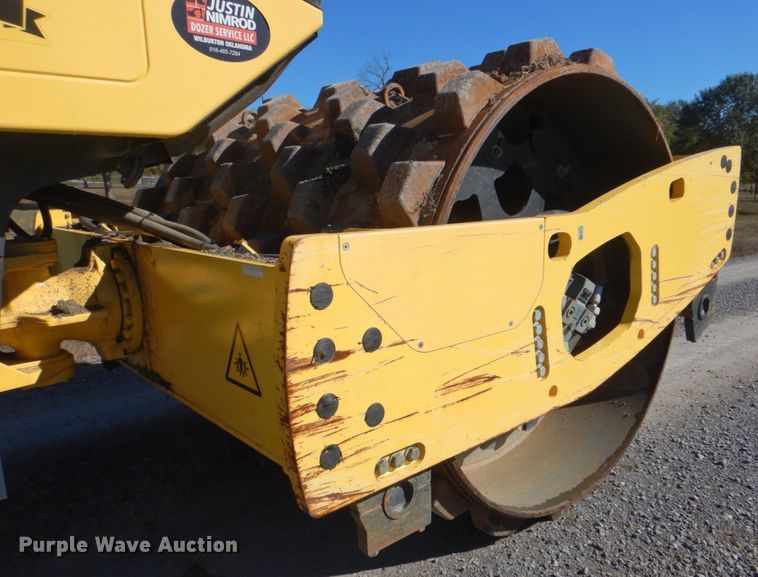 image for item DN6533 2017 Bomag BW211DH-5  single drum vibratory roller