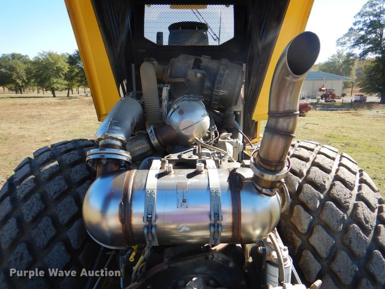 image for item DN6533 2017 Bomag BW211DH-5  single drum vibratory roller