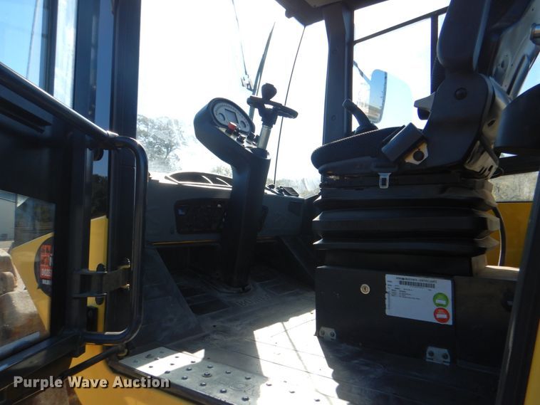 image for item DN6533 2017 Bomag BW211DH-5  single drum vibratory roller