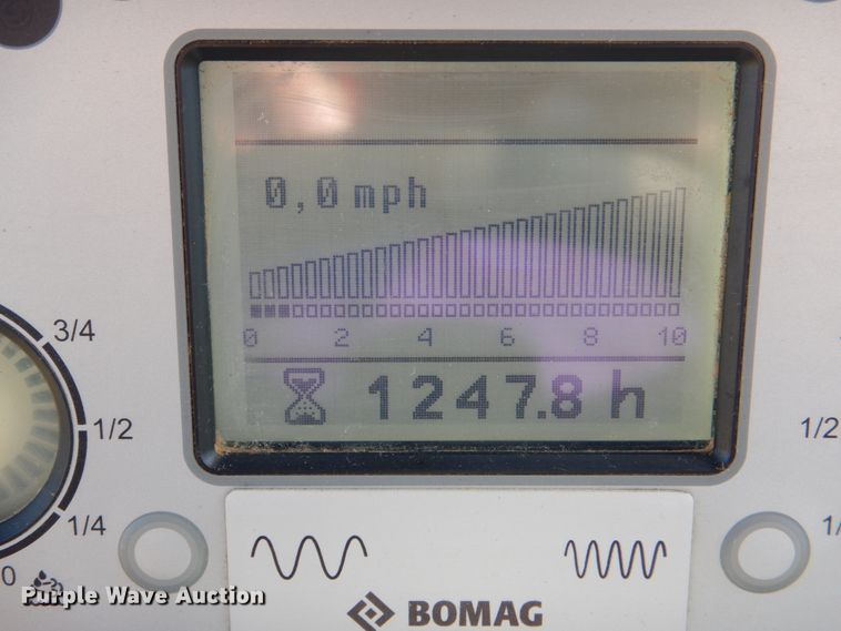 image for item DN6533 2017 Bomag BW211DH-5  single drum vibratory roller