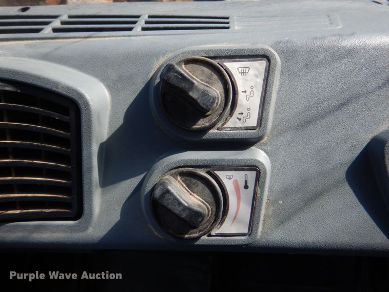 image for item DN6533 2017 Bomag BW211DH-5  single drum vibratory roller