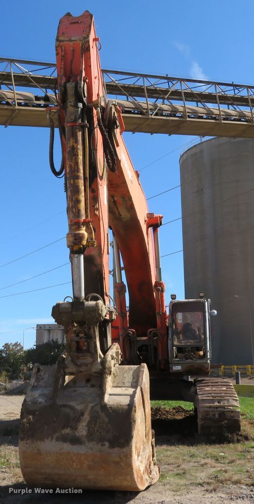 image for item DN7772 2002 Hitachi ZX800  excavator