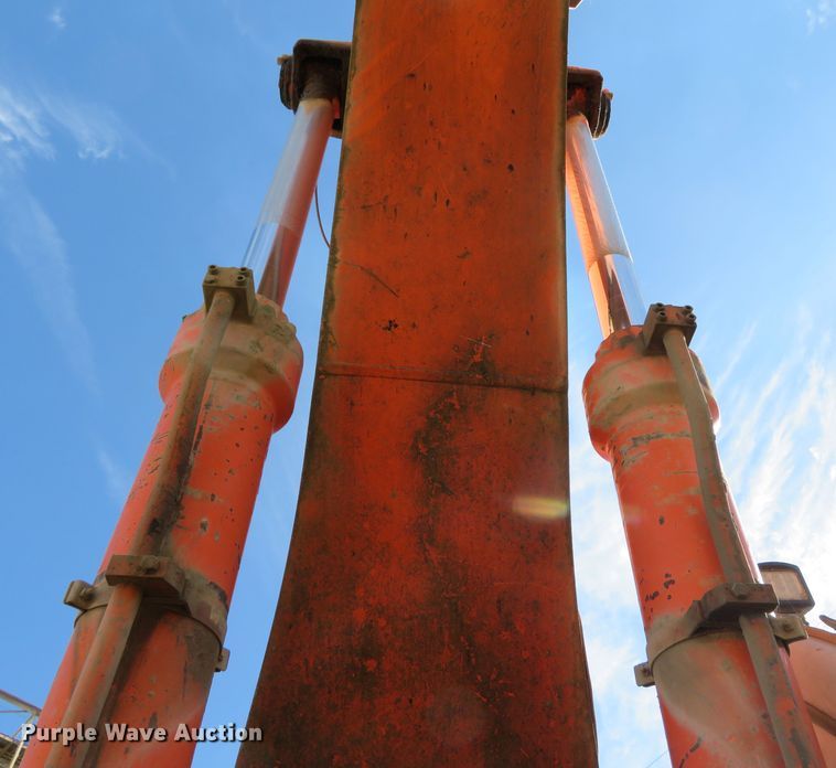 image for item DN7772 2002 Hitachi ZX800  excavator