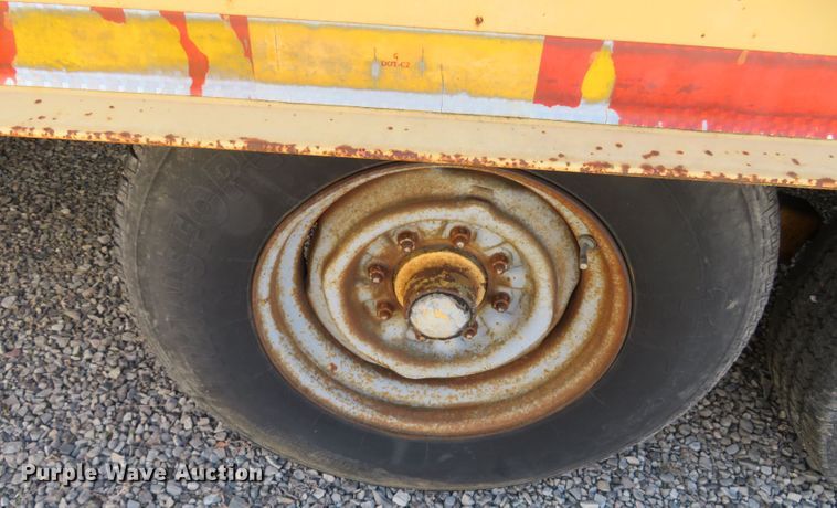 image for item DN7817 1986 Trail King TK12+6  equipment trailer