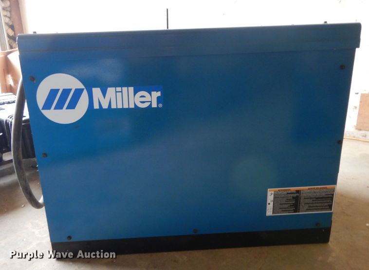 image for item ED9868 Miller Dimension 652  welder