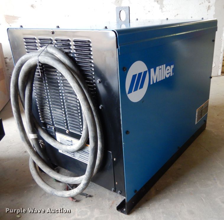 image for item ED9868 Miller Dimension 652  welder