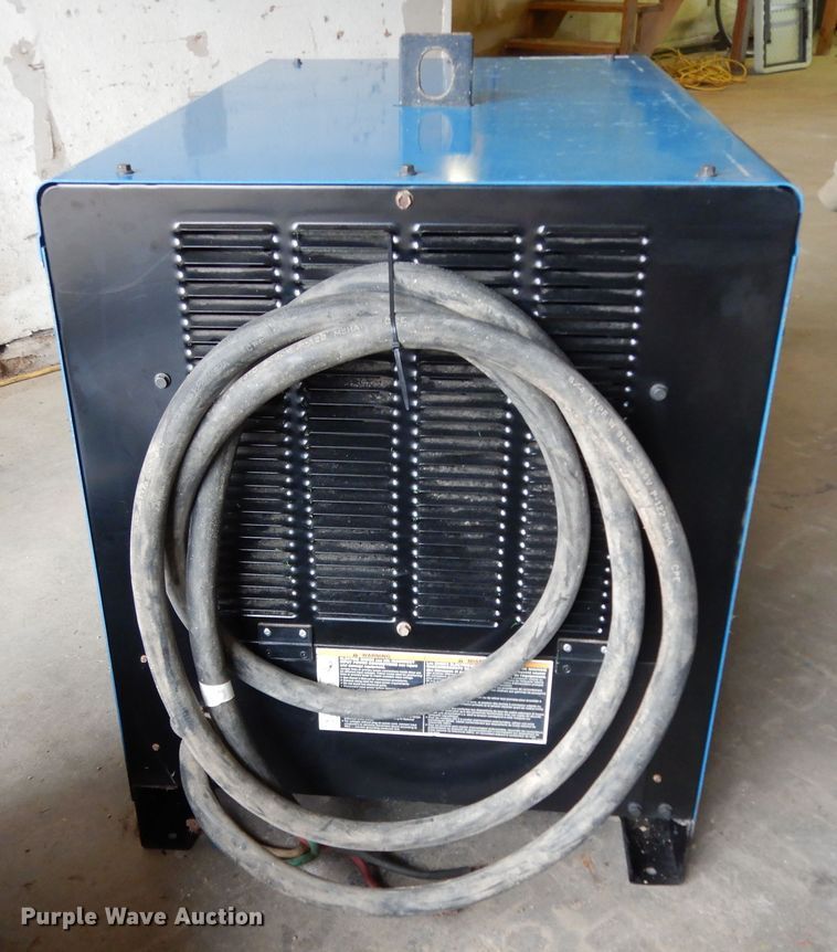 image for item ED9868 Miller Dimension 652  welder