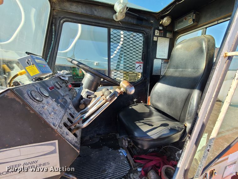 image for item EZ9236 1991 Link Belt HSP-8050  crane