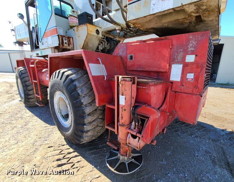 image for item EZ9236 1991 Link Belt HSP-8050  crane