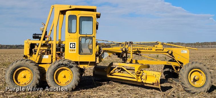 image for item EZ9237 1973 Caterpillar 112F  rigid frame motor grader