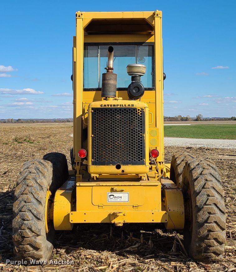 image for item EZ9237 1973 Caterpillar 112F  rigid frame motor grader