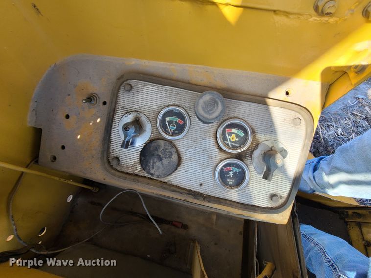 image for item EZ9237 1973 Caterpillar 112F  rigid frame motor grader