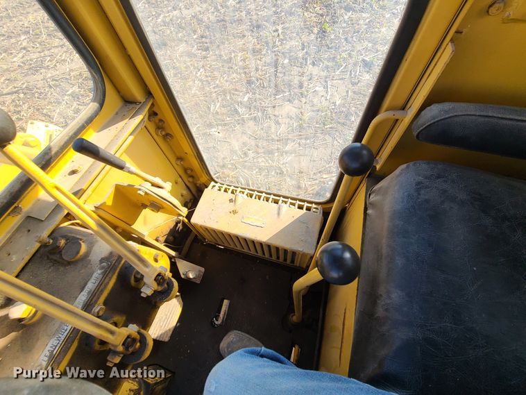 image for item EZ9237 1973 Caterpillar 112F  rigid frame motor grader