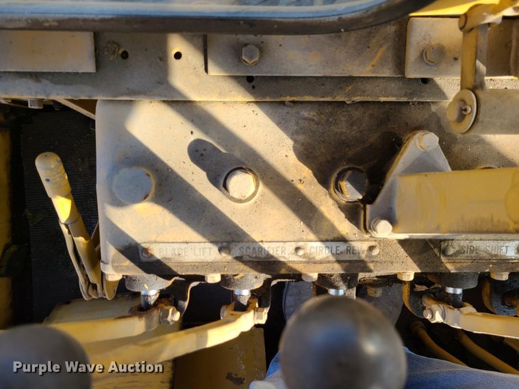 image for item EZ9237 1973 Caterpillar 112F  rigid frame motor grader