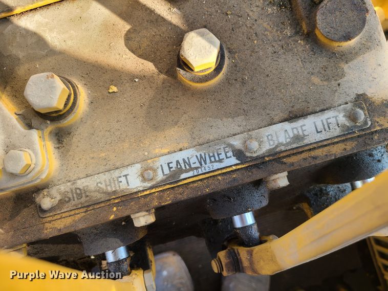 image for item EZ9237 1973 Caterpillar 112F  rigid frame motor grader