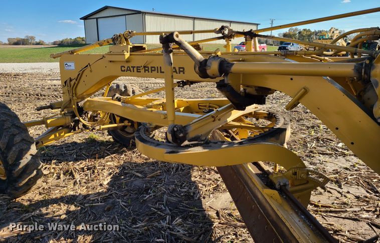 image for item EZ9237 1973 Caterpillar 112F  rigid frame motor grader