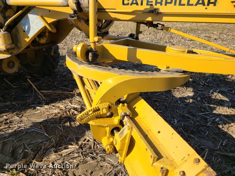 image for item EZ9237 1973 Caterpillar 112F  rigid frame motor grader
