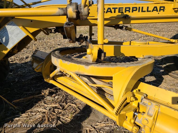 image for item EZ9237 1973 Caterpillar 112F  rigid frame motor grader