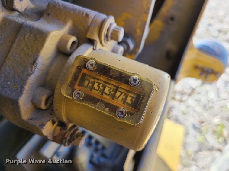 image for item EZ9237 1973 Caterpillar 112F  rigid frame motor grader