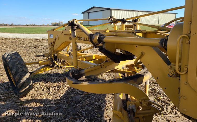 image for item EZ9237 1973 Caterpillar 112F  rigid frame motor grader