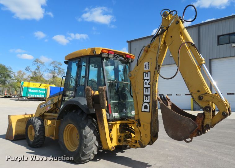 image for item FP9433 2005 John Deere 310SG  backhoe