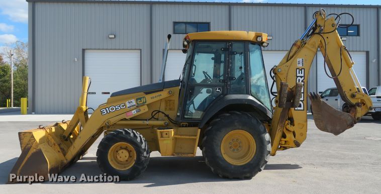 image for item FP9433 2005 John Deere 310SG  backhoe