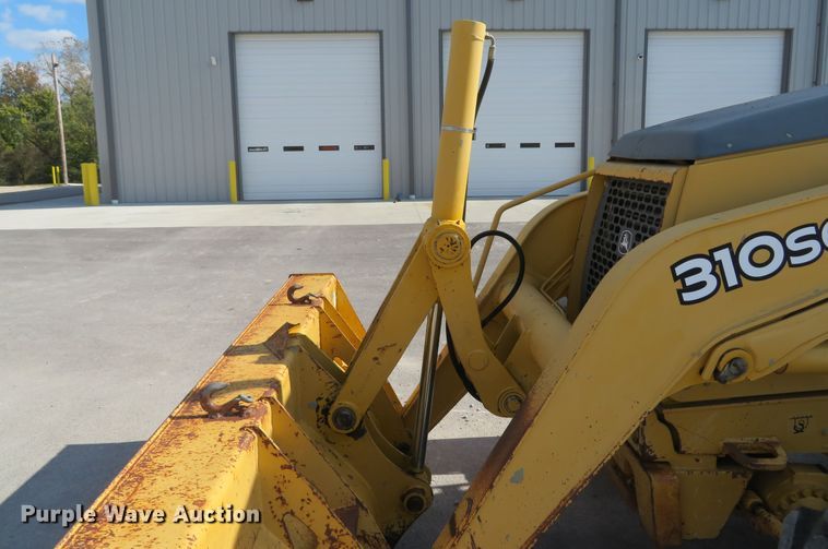 image for item FP9433 2005 John Deere 310SG  backhoe