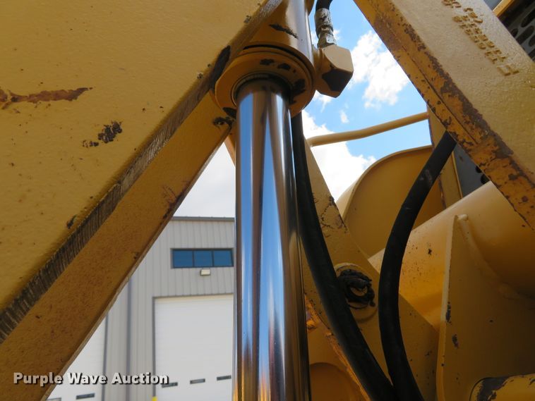 image for item FP9433 2005 John Deere 310SG  backhoe