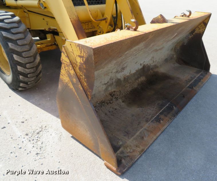 image for item FP9433 2005 John Deere 310SG  backhoe