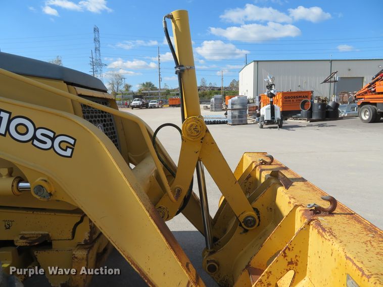 image for item FP9433 2005 John Deere 310SG  backhoe