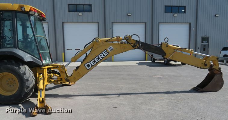 image for item FP9433 2005 John Deere 310SG  backhoe