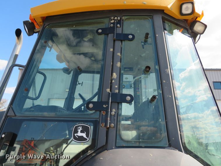 image for item FP9433 2005 John Deere 310SG  backhoe