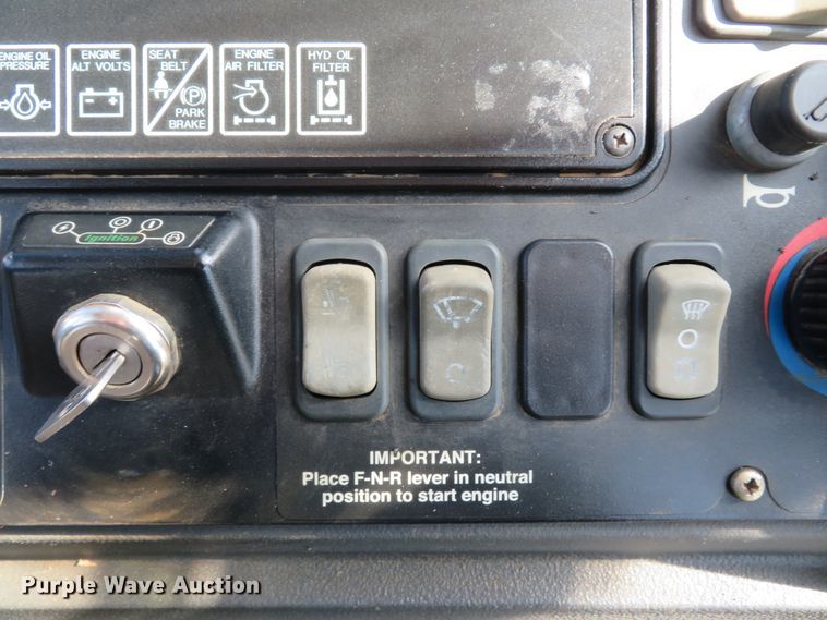 image for item FP9433 2005 John Deere 310SG  backhoe