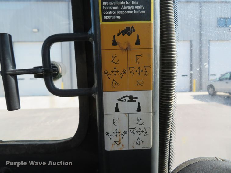 image for item FP9433 2005 John Deere 310SG  backhoe