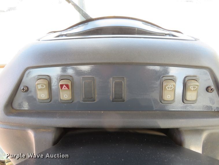 image for item FP9433 2005 John Deere 310SG  backhoe