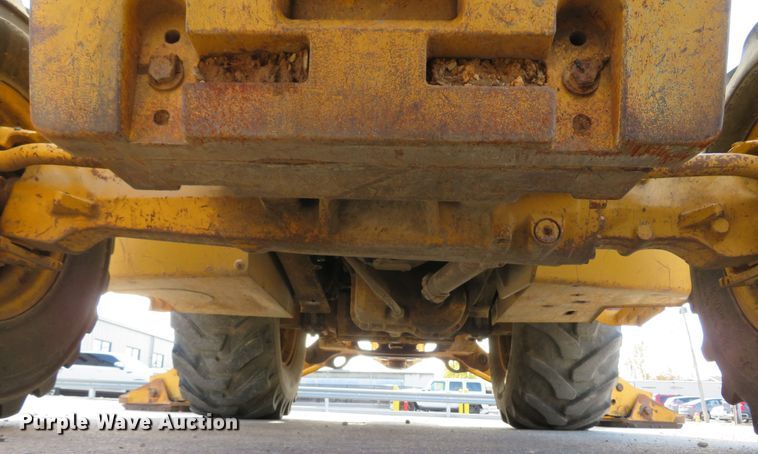 image for item FP9433 2005 John Deere 310SG  backhoe