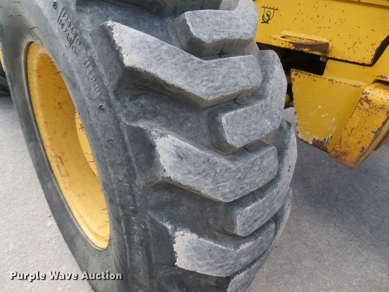 image for item FP9433 2005 John Deere 310SG  backhoe