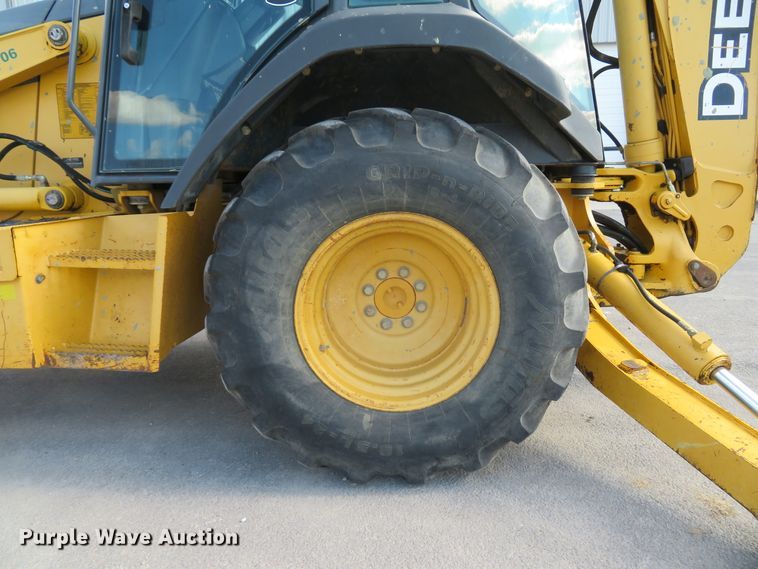 image for item FP9433 2005 John Deere 310SG  backhoe