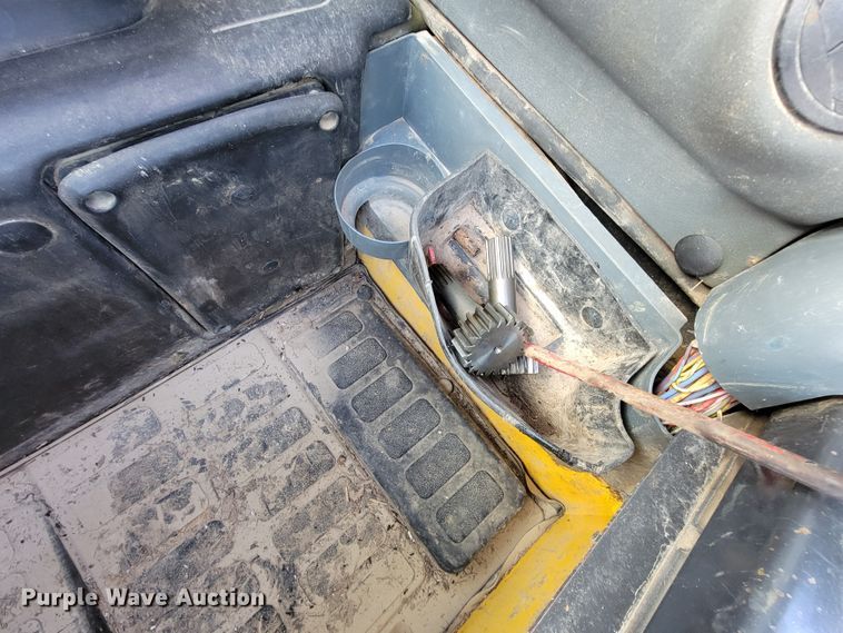 image for item HR9494 New Holland C238  tracked skid steer loader