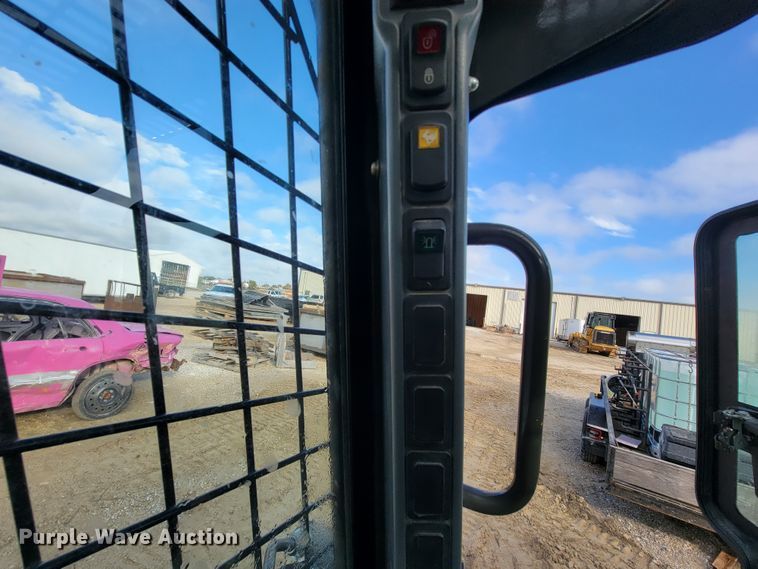 image for item HR9494 New Holland C238  tracked skid steer loader