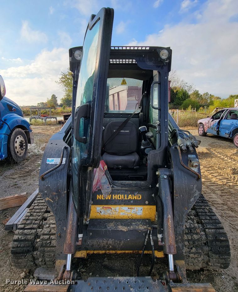 image for item HR9494 New Holland C238  tracked skid steer loader