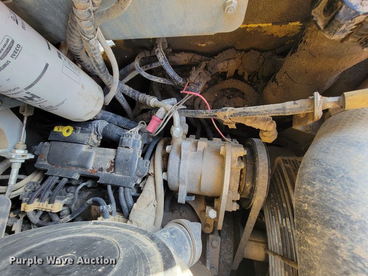 image for item HR9494 New Holland C238  tracked skid steer loader