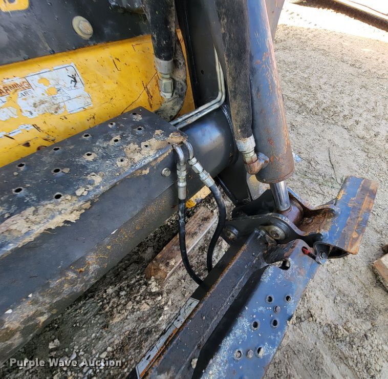 image for item HR9494 New Holland C238  tracked skid steer loader