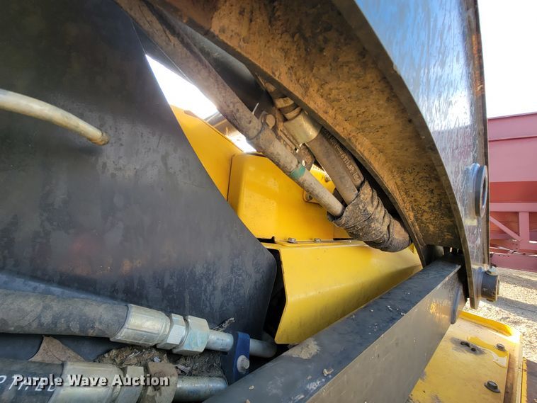 image for item HR9494 New Holland C238  tracked skid steer loader